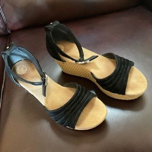 Ugg Uma black wedge sandals